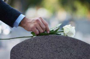 entenda os motivos para Contratar plano funerário